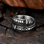 Wikinger Ring Jormungandr mit Runen aus Edelstahl, nordische Mythologie Amulett