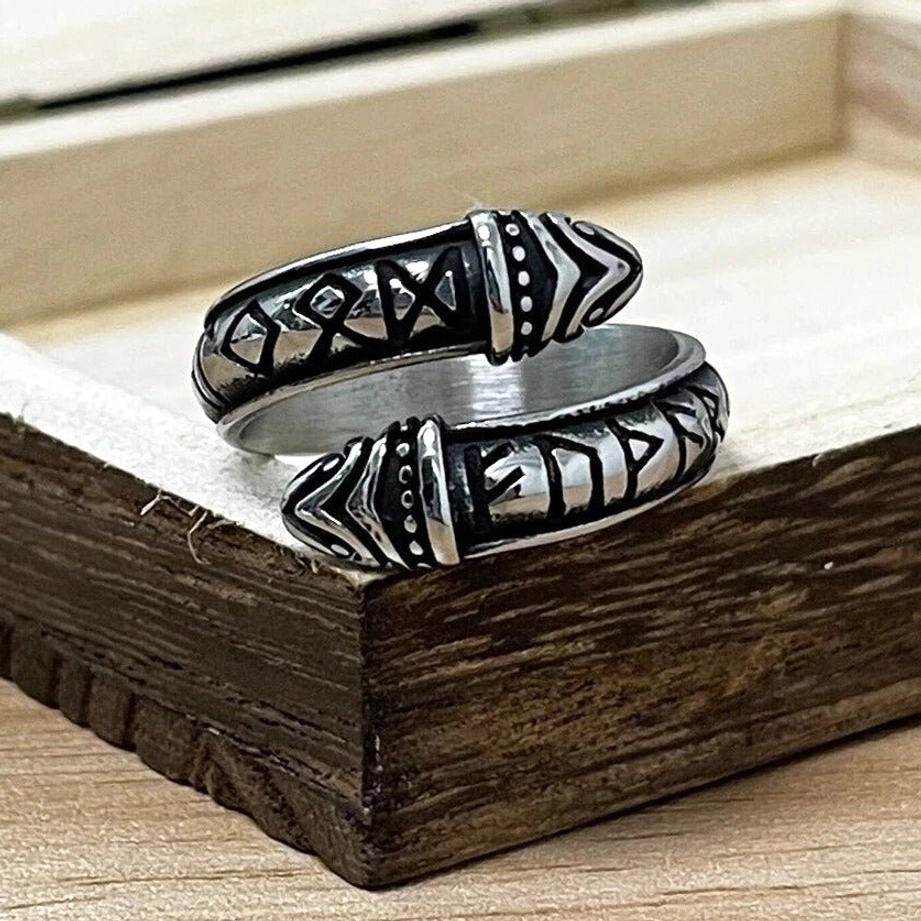 Wikinger Ring Jormungandr Seitenansicht mit Schlangenkopf Detail
