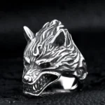 Wikinger Ring mit detailreichem Wolfskopf aus 316L Edelstahl für Männer