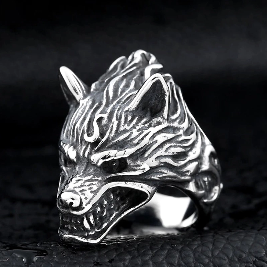 Wikinger Ring mit detailreichem Wolfskopf aus 316L Edelstahl für Männer