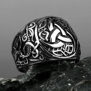 Wikinger Ring Odins Triskelion aus Edelstahl für Männer mit nordischem Symbol