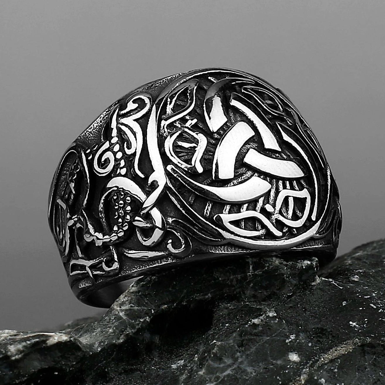 Wikinger Ring Odins Triskelion aus Edelstahl für Männer mit nordischem Symbol