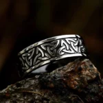 Wikinger Ring mit Triquetra Dreifaltigkeitsknoten aus Edelstahl, Wikingerschmuck