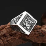 Wikinger Ring mit Valknut Symbol und keltischen Mustern aus Edelstahl