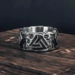 Wikinger Ring mit graviertem Valknut und Odins Wölfen, Edelstahl Wikinger Schmuck für Männer und Frauen