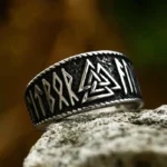 Wikinger Ring mit Valknut und Runen aus 316L Edelstahl für Männer