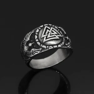 Wikinger Ring mit Valknut, Seitenansicht der Raben Gravur