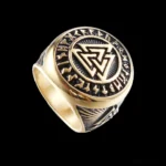Handgefertigter Wikinger Ring mit Valknut Symbol und Futhark Runen aus Bronze