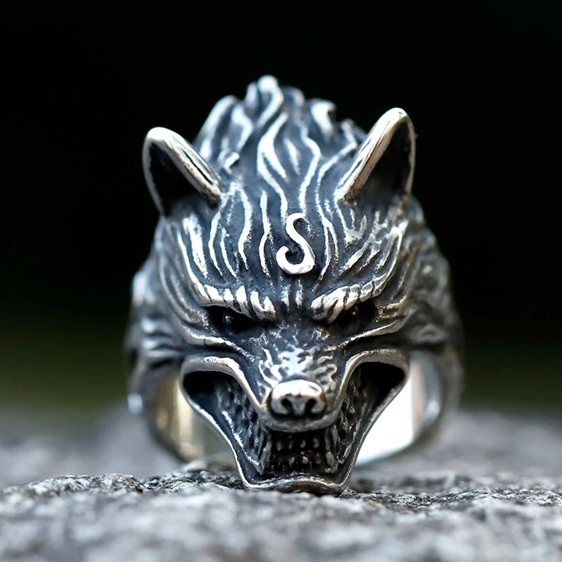 Handgefertigter Wikinger Wolf Ring in silberner Antik-Optik