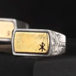 Wikinger Runen Ring aus 925 Sterling Silber mit goldener Runenplatte in Antik-Optik