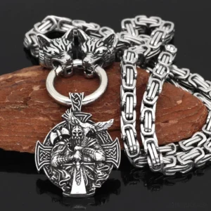 Wikinger Wolf Kette mit Berserker Anhänger aus Edelstahl, Detail der Wolfsköpfe