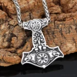 Wolf Kette Thors Hammer mit Odins Wölfen aus Edelstahl, handgemachte Wikinger Halskette mit Runen