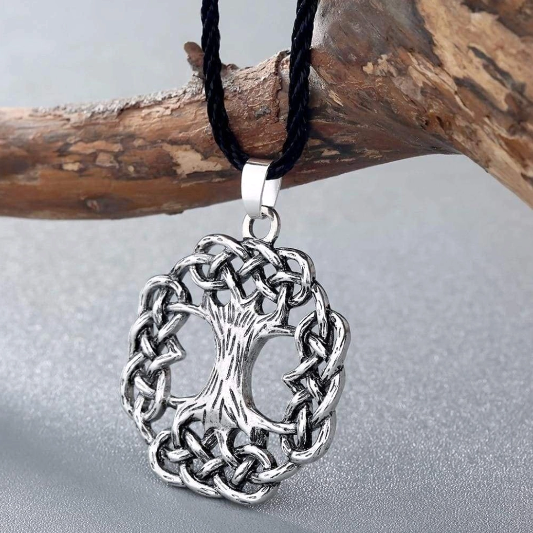 Yggdrasil Kette ganze Kette mit schwarzem Trageband